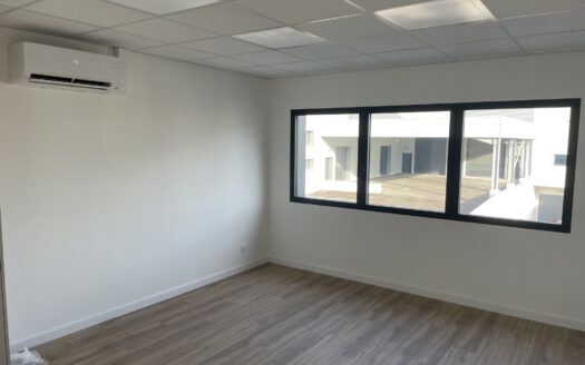 Annecy : de 45m2 à louer 880 EURHT-HC par mois