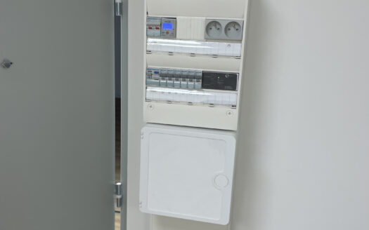 Annecy : de 45m2 à louer 880 EURHT-HC par mois