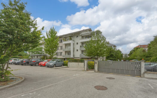 À Ville-La-Grand (74), appartement avec 3 pièces en vente